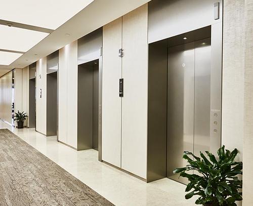 毕节电梯公司讲解电梯防护门的安全措施